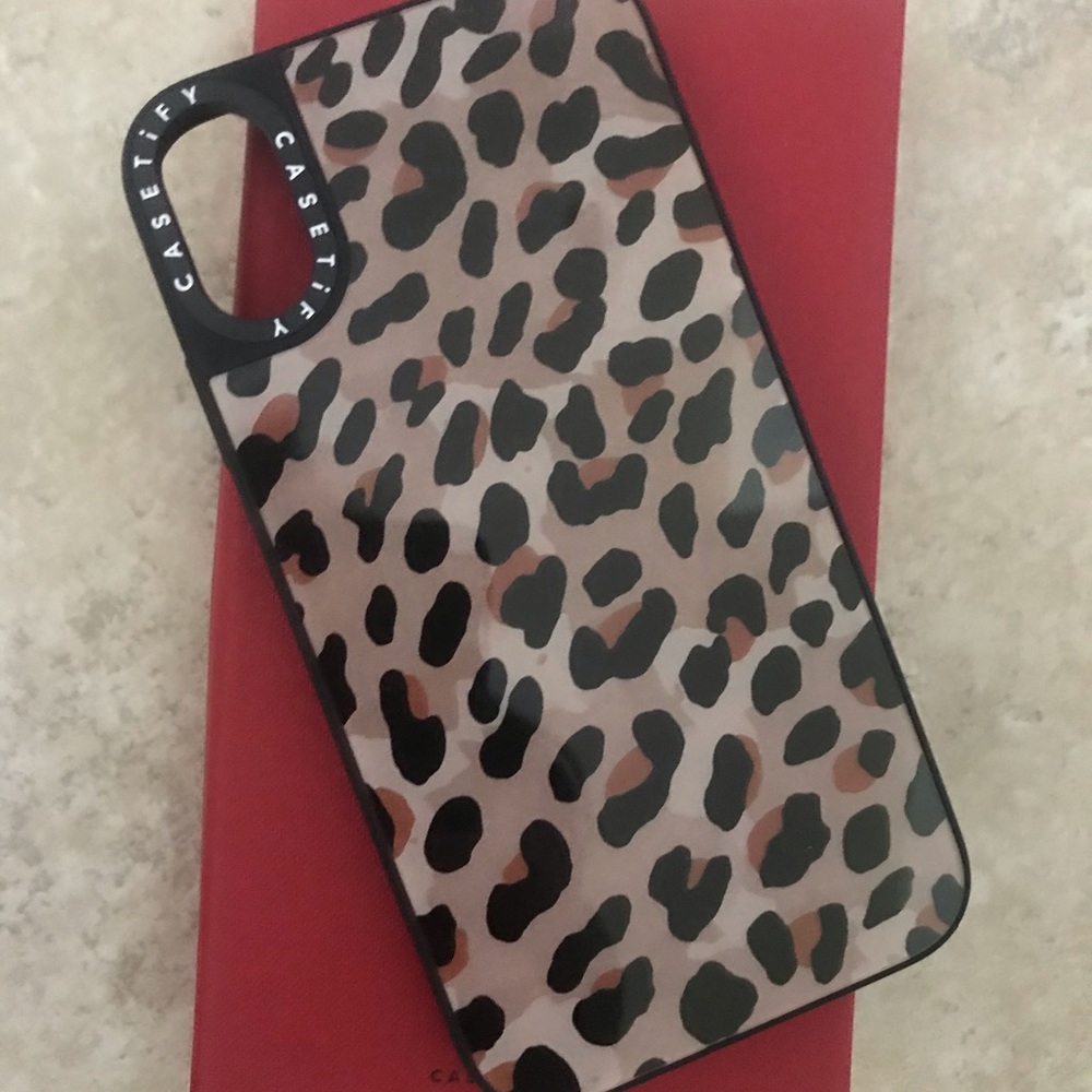 Casetify iPhone XR “The Essential Case”